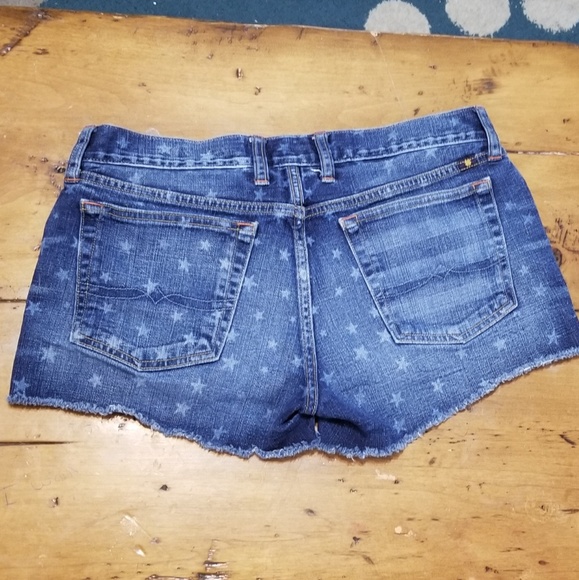 π£π₯2 for $20π₯π£Lucky Brand Riley blue Shorts - Picture 3 of 4